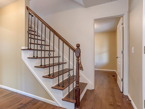 Staircase w/wood &wrought iro