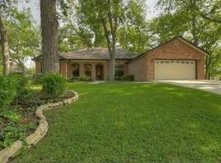 433 Las Brisas Blvd, Seguin, TX 78155