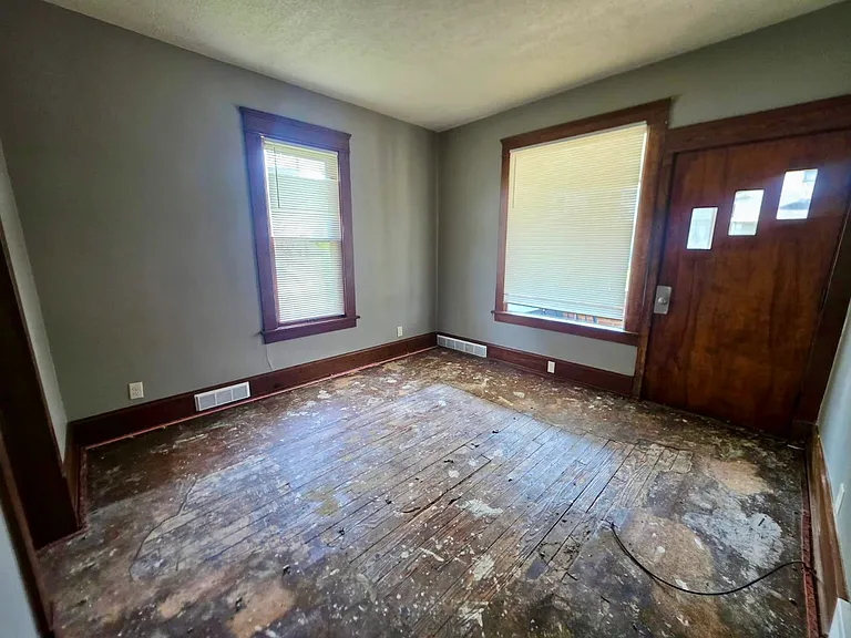 337 W Columbia St #337 — Photo 6