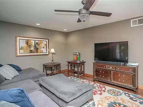 4th image of 8867 Manorford Dr