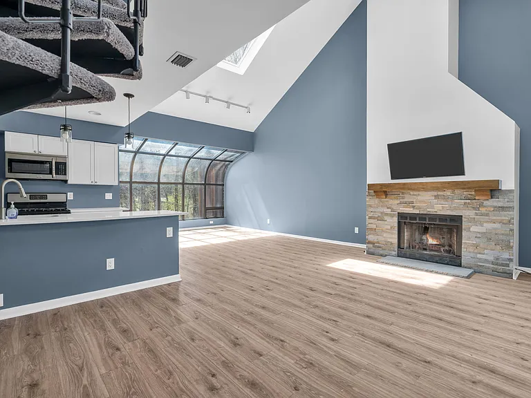 7 Pevero Dr #4 — Photo 4