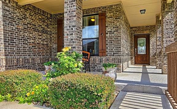 4th image of 2205 Ezra Ct