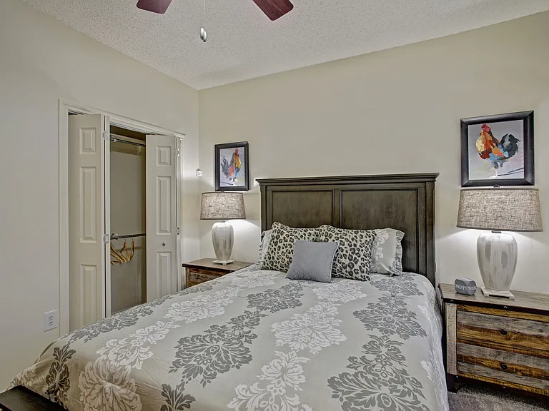 Arbors at Wolf Pen Creek Apartments — Photo 15