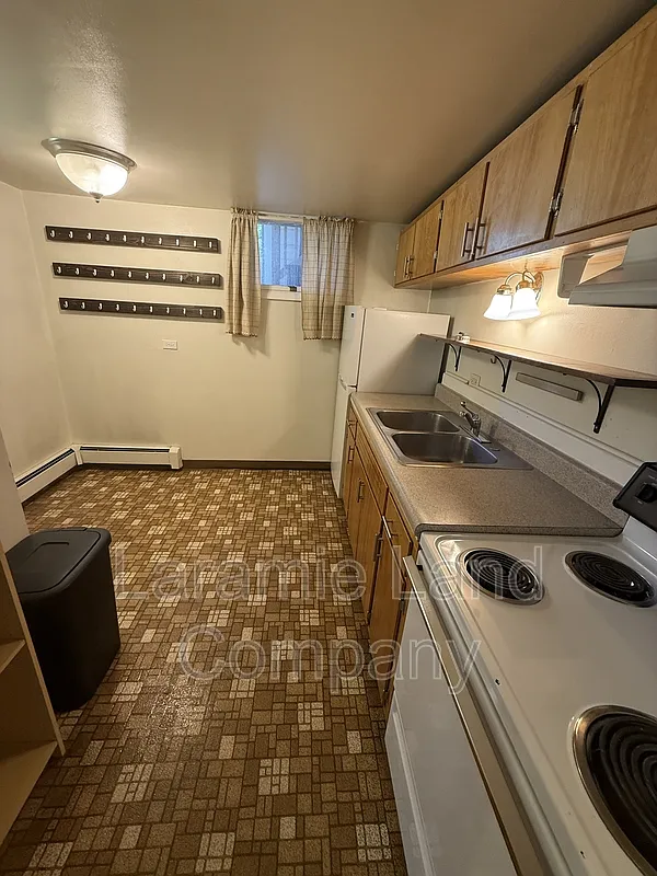 2 bed, 1.0 bath, $1,000 — Photo 4