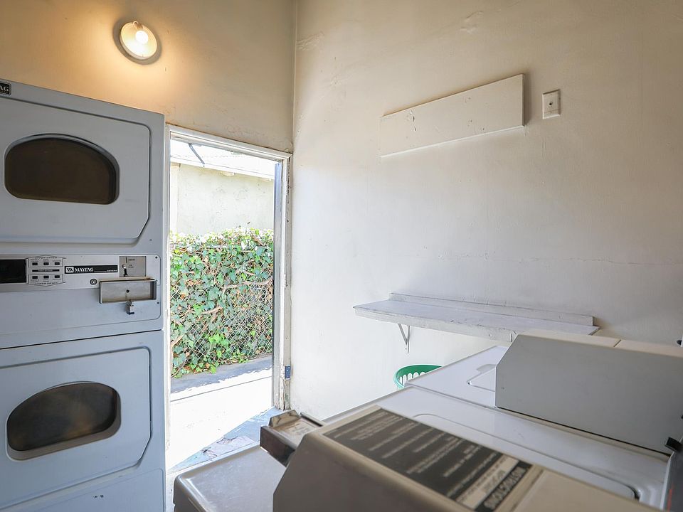1st image of 11922 Burbank Blvd #X