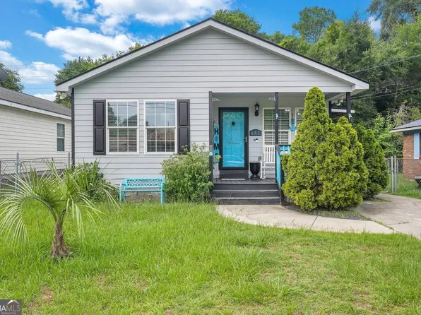 609 South St, Savannah, GA 31405
