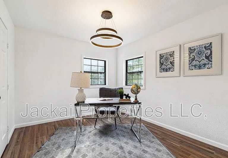 2038 Avon Dr — Photo 11