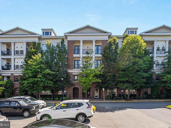 2nd image of 17 Granite Pl Unit 393