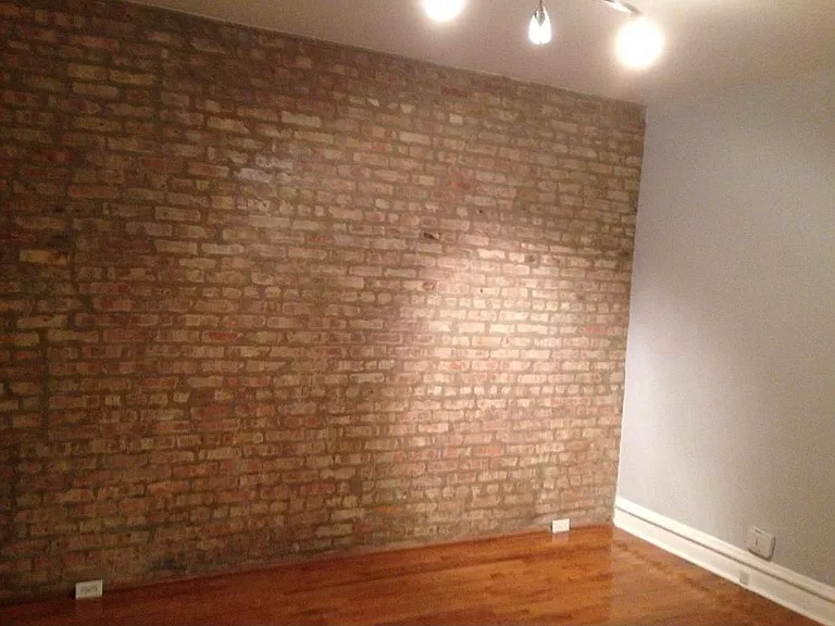 927 W 33rd Pl #1F — Photo 2