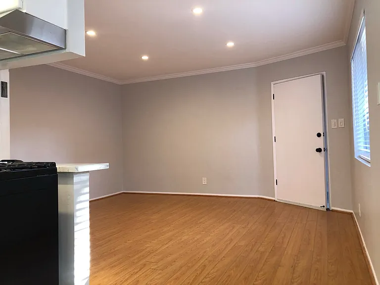 120 Roswell Ave #9 — Photo 61