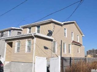 216 Beach 40 St, Far Rockaway, NY 11691