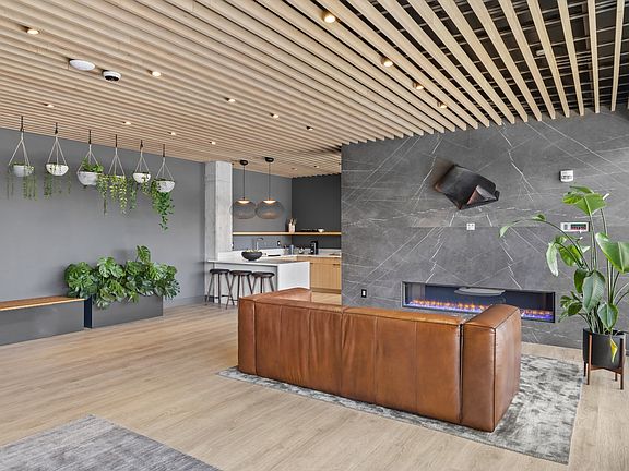 4th image of 635 7th Ave S #417
