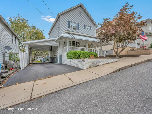 10 Fern Ave, Carbondale, PA 18407