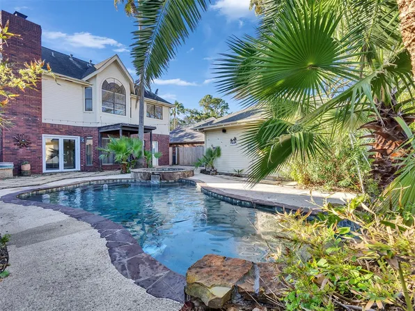 114 Bayou Bend Dr, League City, TX 77573