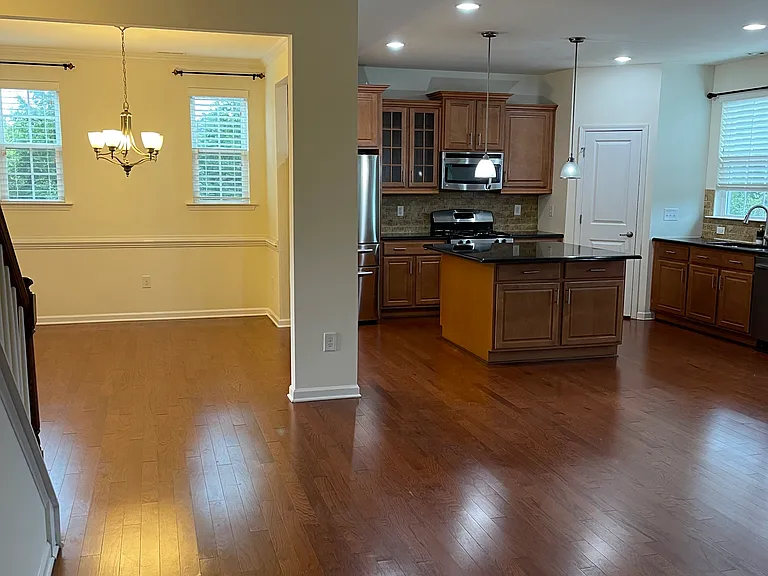 5736 Hurkett Ct — Photo 23