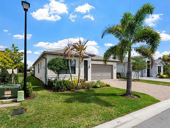 3rd image of 11919 SW Backshore Drive