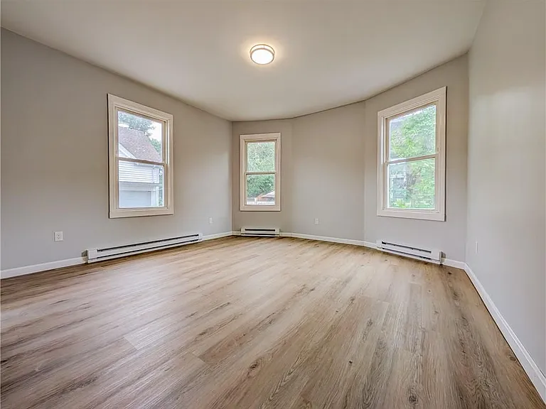 99 Walnut St #1B — Photo 6