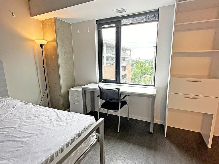 105 Champagne Ave S #1517 — Photo 12