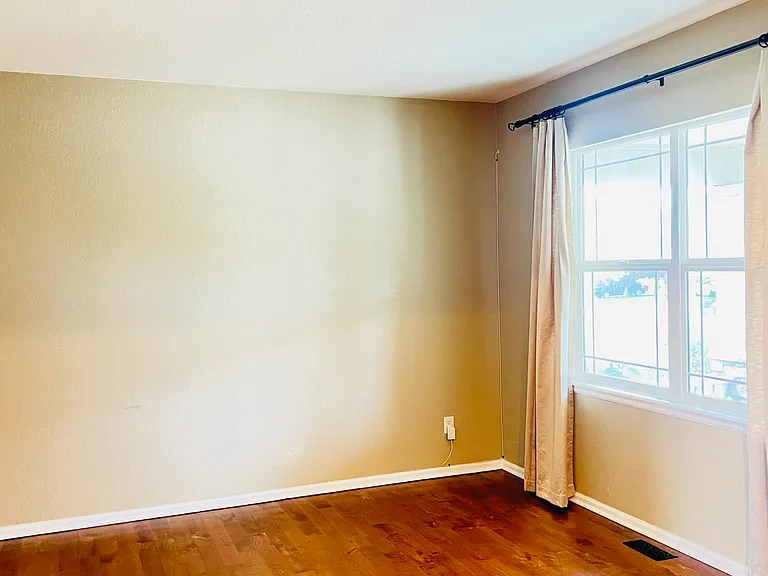 1669 S De Gaulle Way — Photo 5