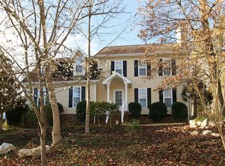 305 Somerset Farm Dr, Holly Springs, NC 27540
