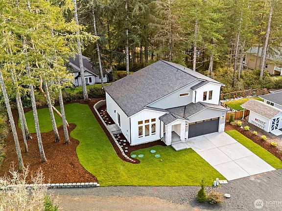 5th image of 31 E Rhododendron Court