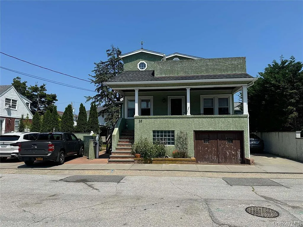 2 bed, 1.5 bath, $4,300 — Photo 1