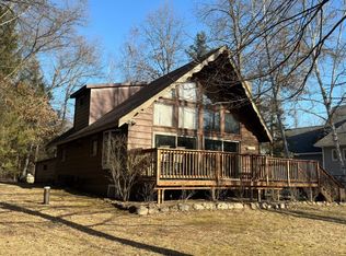 N1481 Brave Island Rd, Keshena, WI 54135