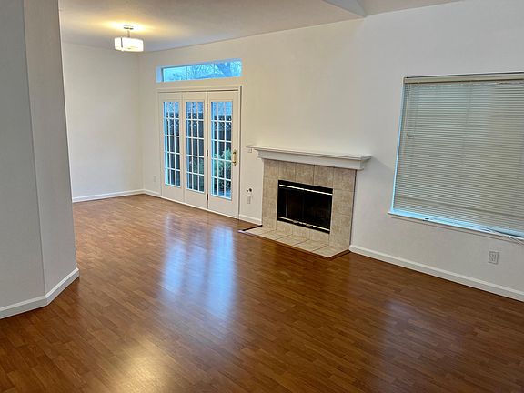 2nd image of 304 W Meadows Ln