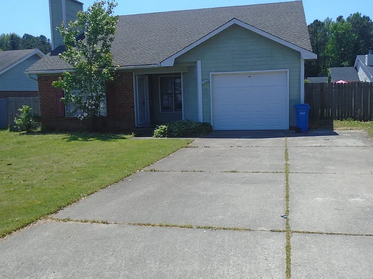 5595 Quietwood Pl — Photo 1