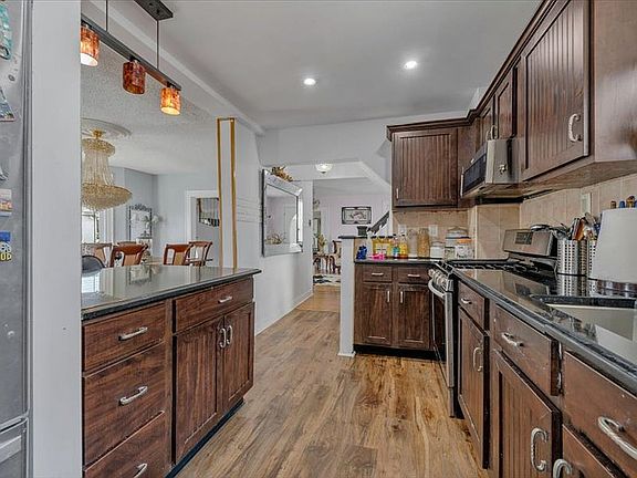 3rd image of 84-40 Kendrick Pl