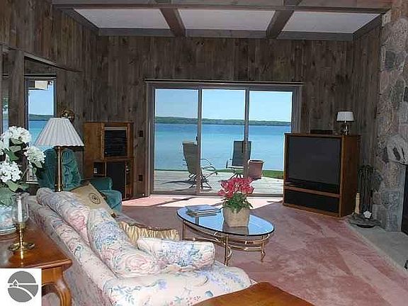 5th image of 4415 W Torch Lake Dr