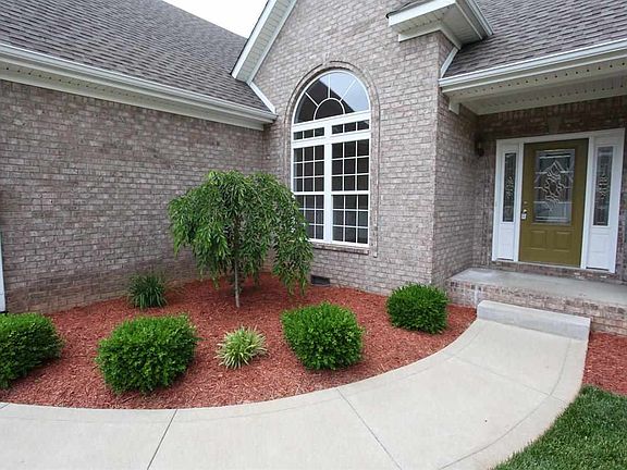 2nd image of 2823 Palisades Ct