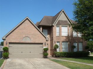 106 Spencer Lndg W, La Porte, TX 77571