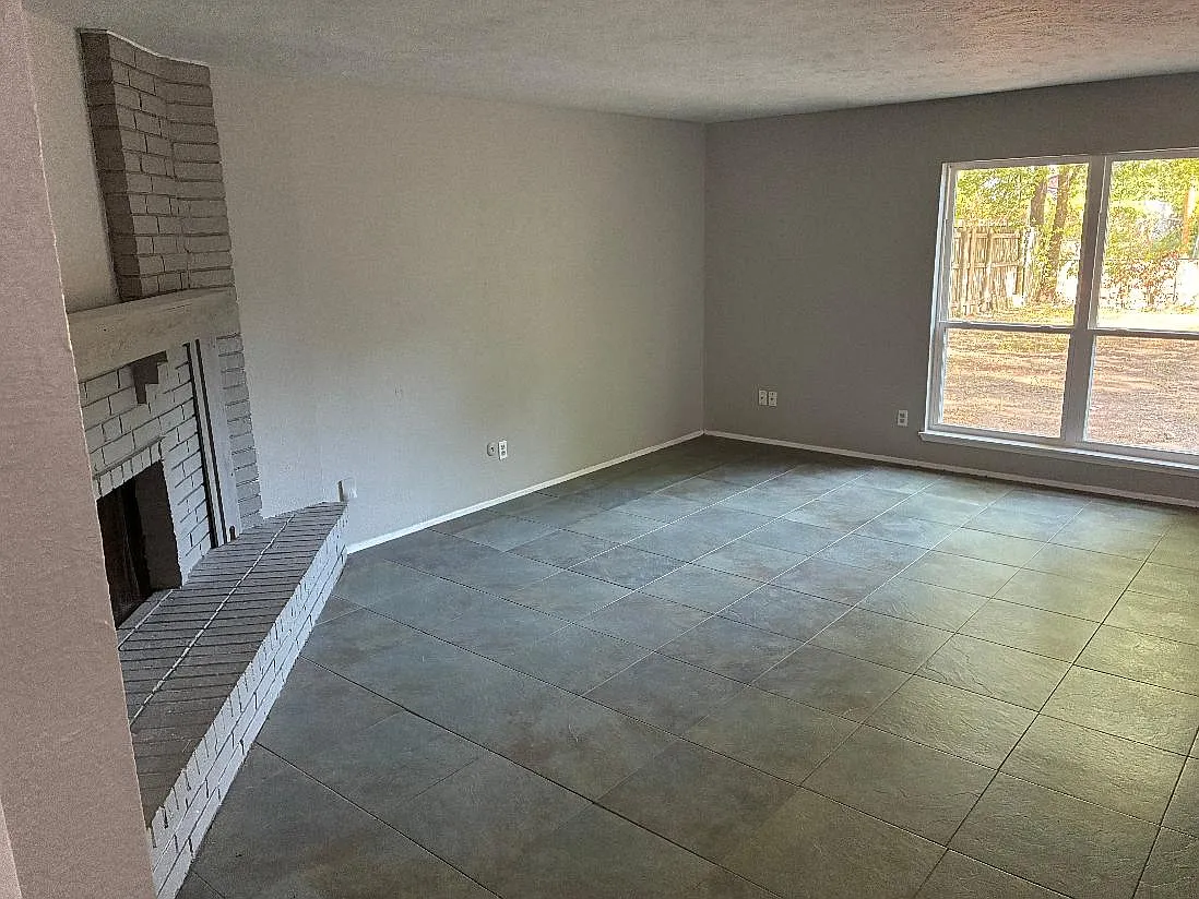 3 bed, 1500 sqft, $1,975 — Photo 4