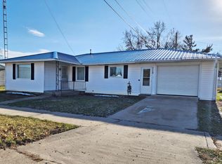 112 E 3rd St, Evart, MI 49631