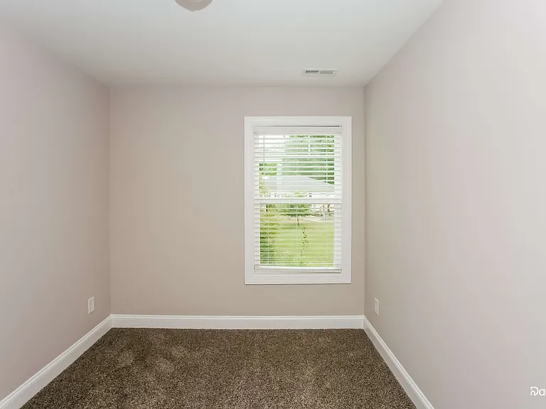 1105 Rosewood Ave — Photo 10