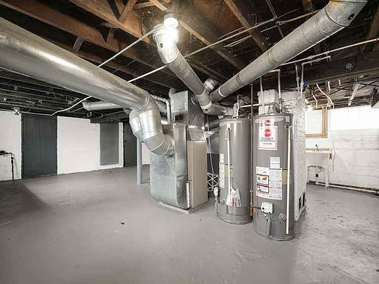 16119 Parkgrove Ave #2 — Photo 6