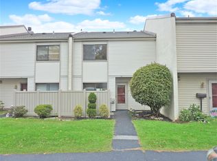 39 Twin Brooks Dr #39, Willow Grove, PA 19090