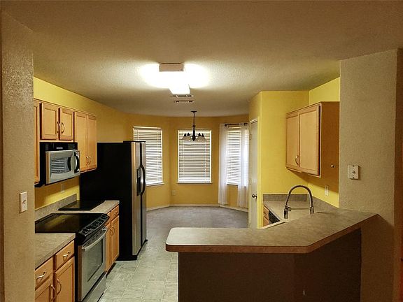4th image of 210 Garden Valley Ln