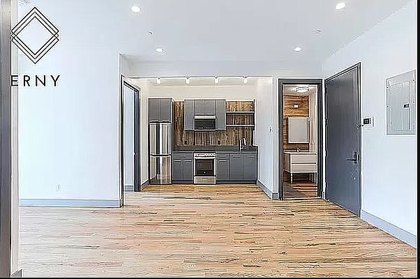 1st image of 124 Erasmus St #2E