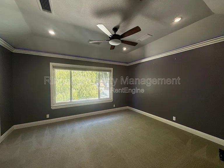 911 Rawhide Pl — Photo 16