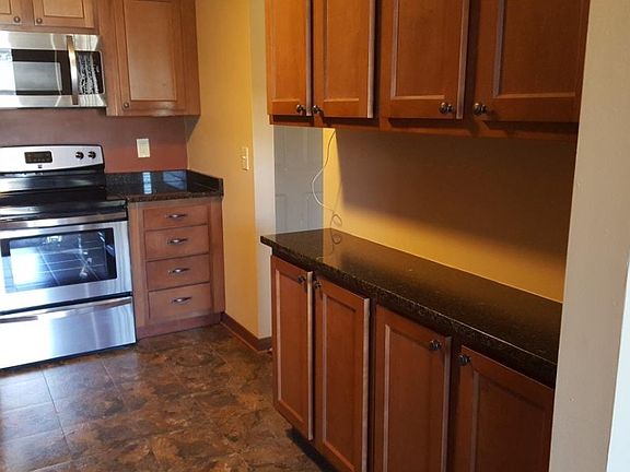 5th image of 4300 Trenton Ln N APT 222
