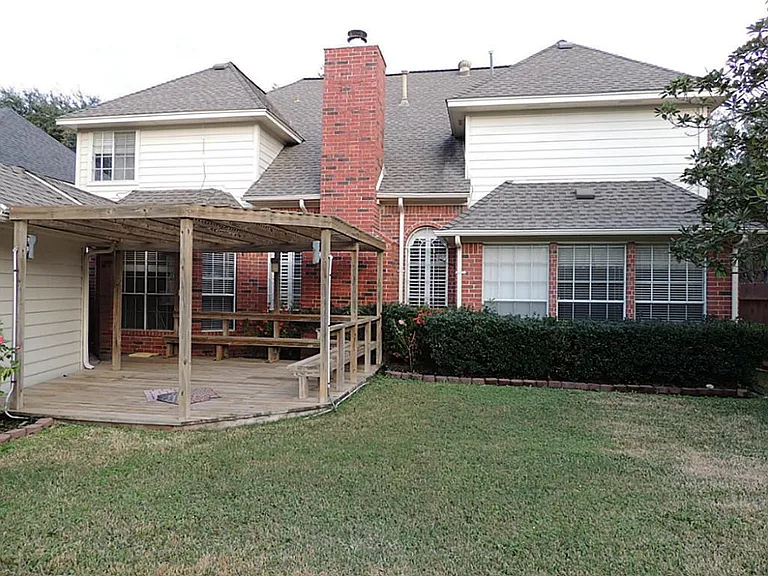 1307 Westwick Forest Ln — Photo 18
