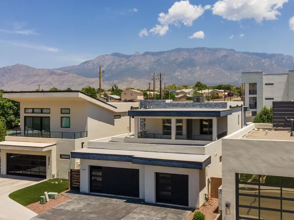 8832 Silver Oak Ln NE, Albuquerque, NM 87113