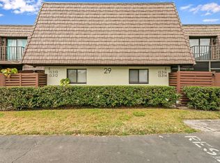 15316 E Pond Woods Dr, Tampa, FL 33618