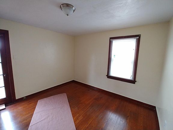 3rd image of 3308 Maywood Ave