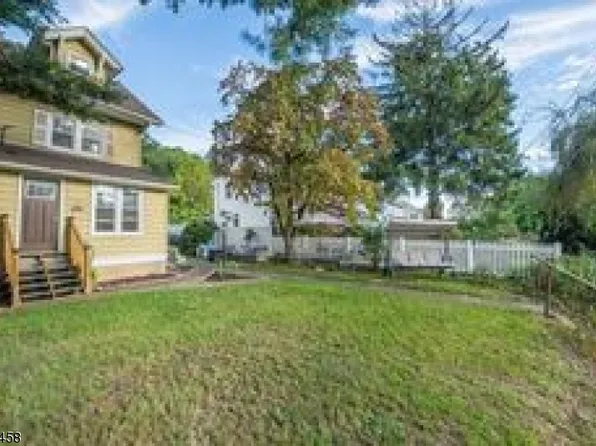 15 Ringwood Ave, Pompton Lakes Boro, NJ 07442