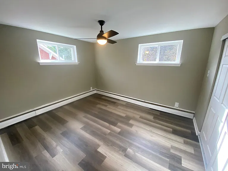 326 Van Kirk St — Photo 8