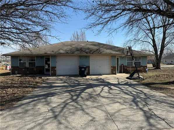 201 N Cypress St Unit A-b, Grain Valley, MO 64029