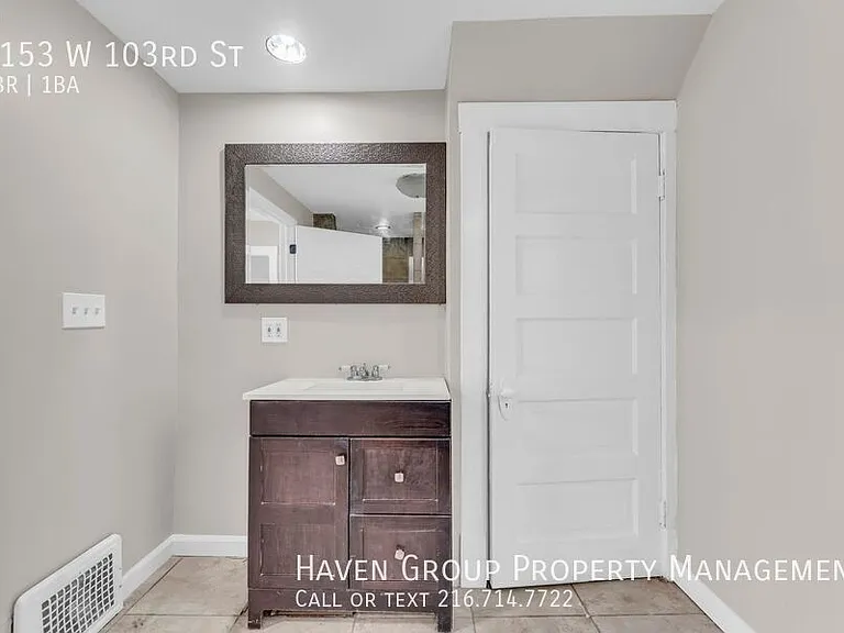 3153 W 103rd St — Photo 19